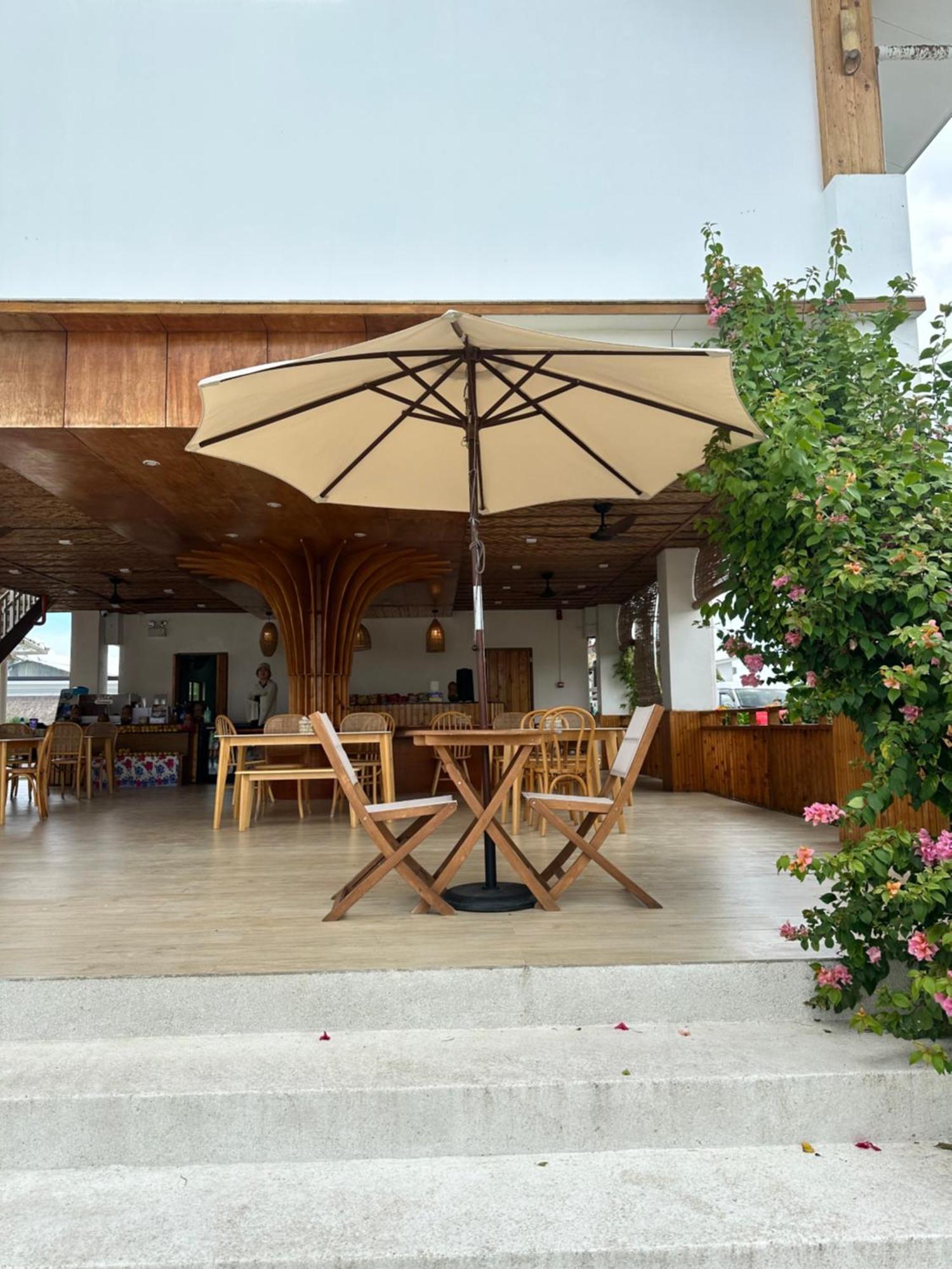 Treeshade Resort & Spa 몰볼 외부 사진